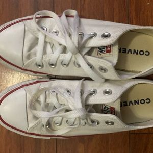 Woman’s size 8 converse